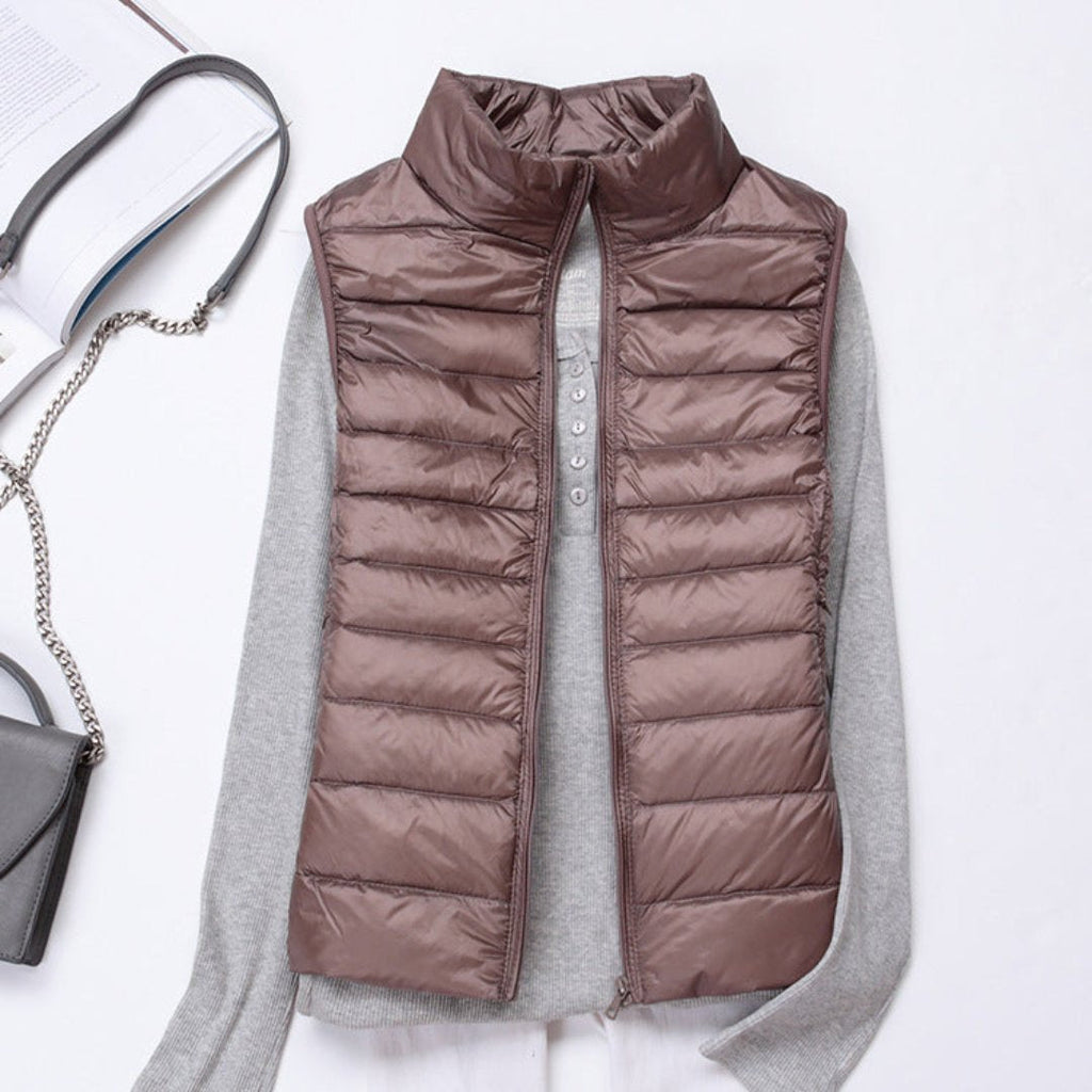 Insulated sleeveless waterproof jacket for women