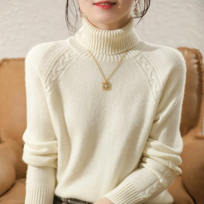 Women's Turtleneck Sweater - Wool Blend - Cable Knit - Relaxed Fit - Long Sleeve