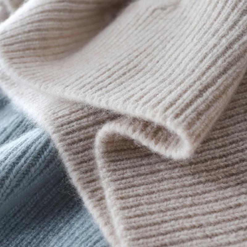 Women's Turtleneck Wool Sweater - Cable Knit - Relaxed Fit - Ribbed Cuffs & Hem