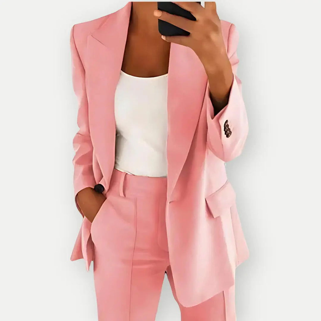 Stylish blazer and trouser set for women