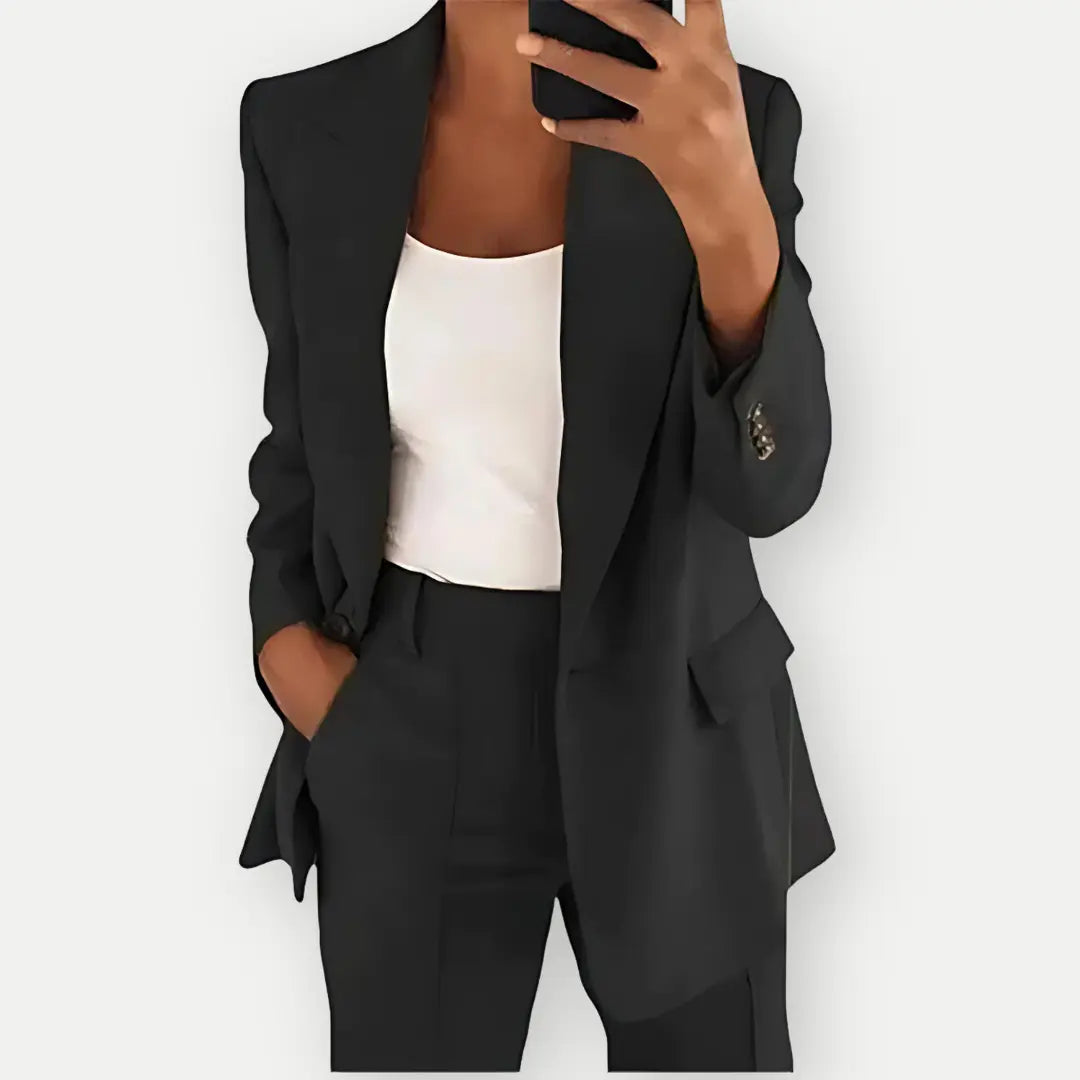 Stylish blazer and trouser set for women