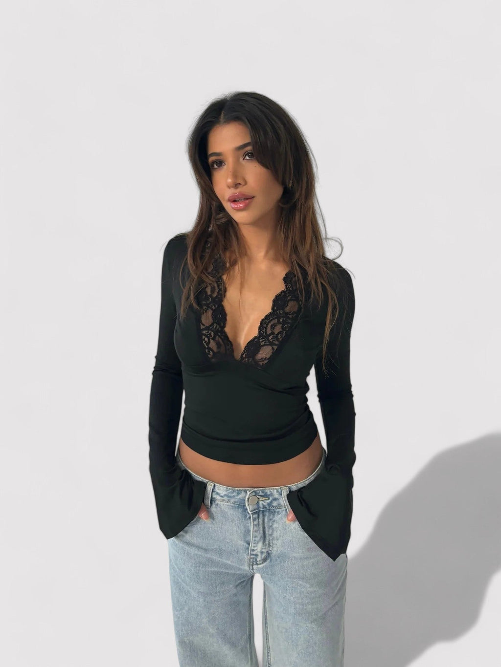Elegant lace deep knitted crop top for women