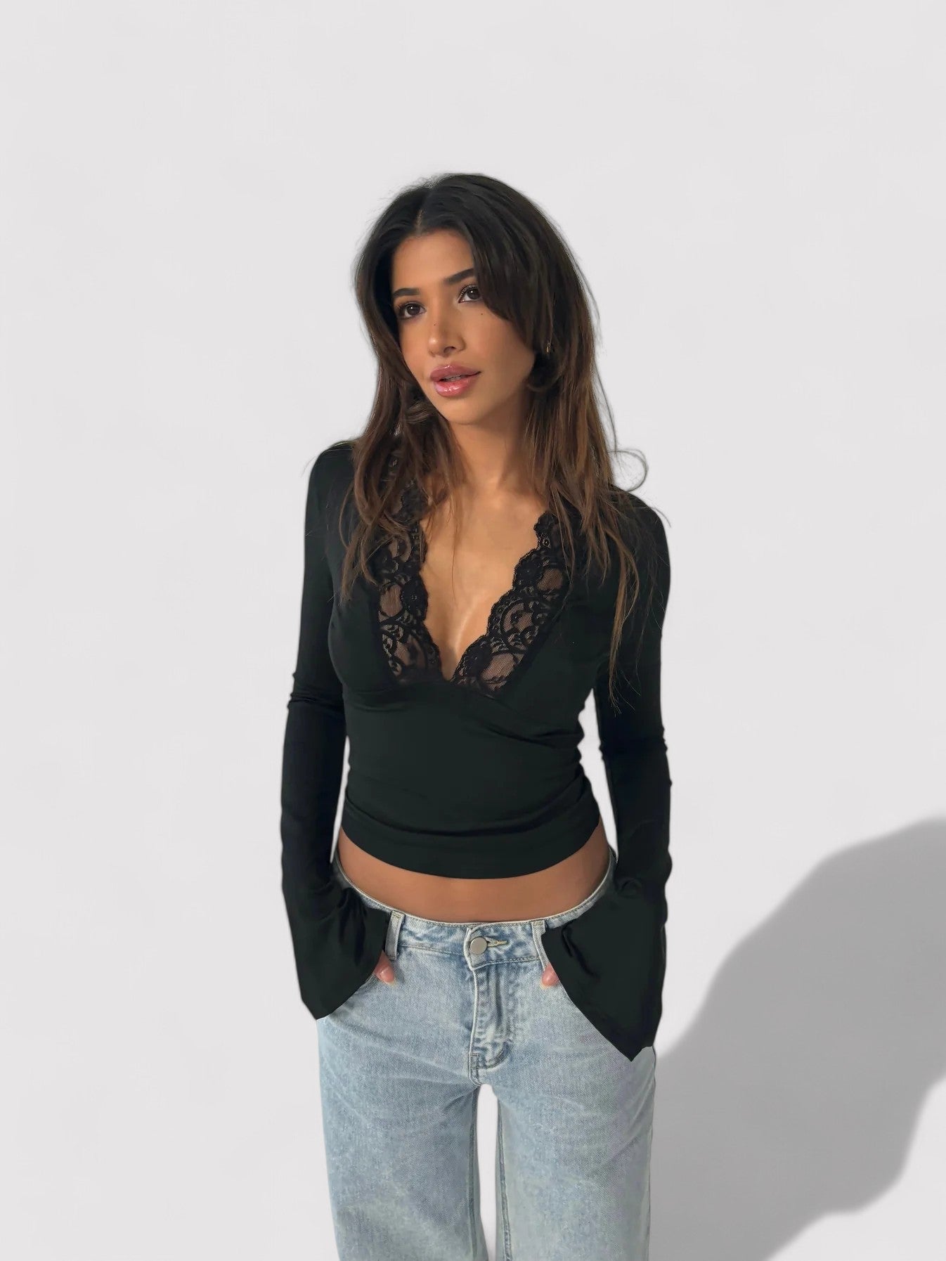 Elegant lace deep knitted crop top for women