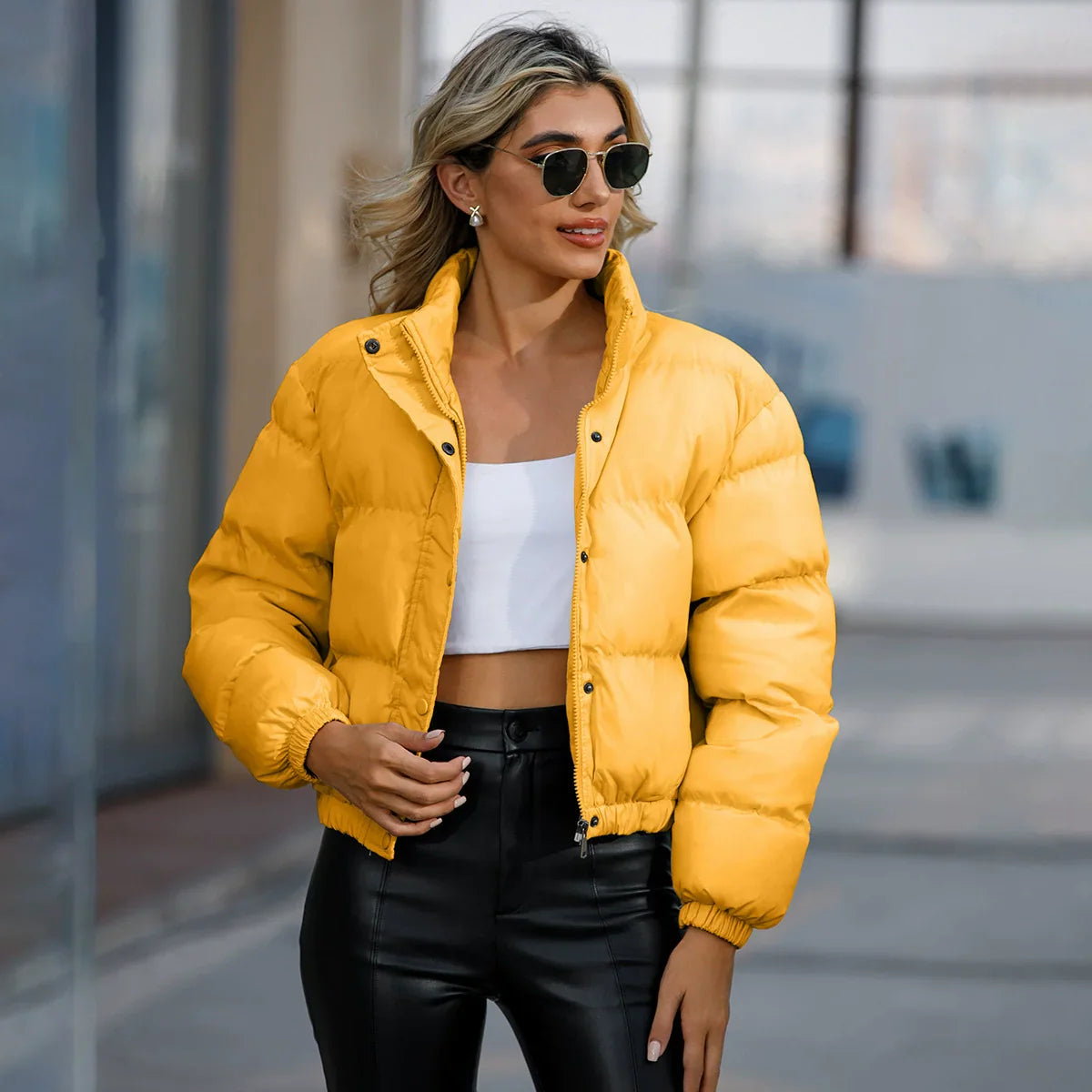 Women’s Puffer Jacket – Oversized Fit – Cropped Length – High Collar – Quilted Warm Design