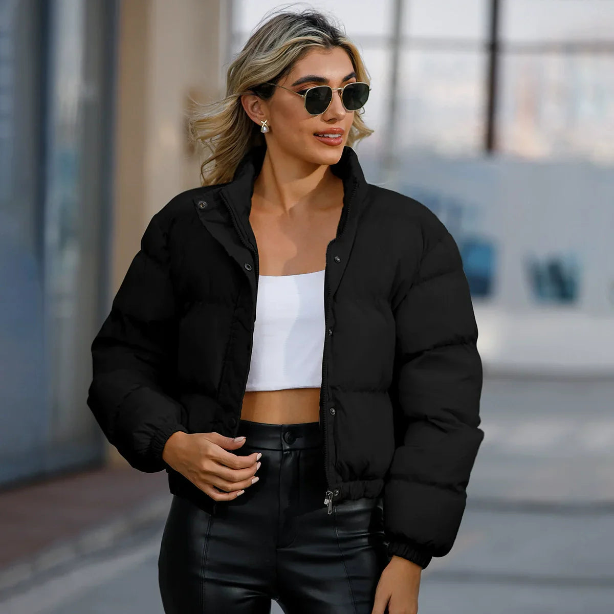 Women’s Puffer Jacket – Oversized Fit – Cropped Length – High Collar – Quilted Warm Design