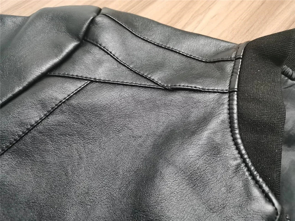 Men’s Leather Bomber Jacket – Zipper Closure – Vintage Motorcycle Style – Secure Pockets