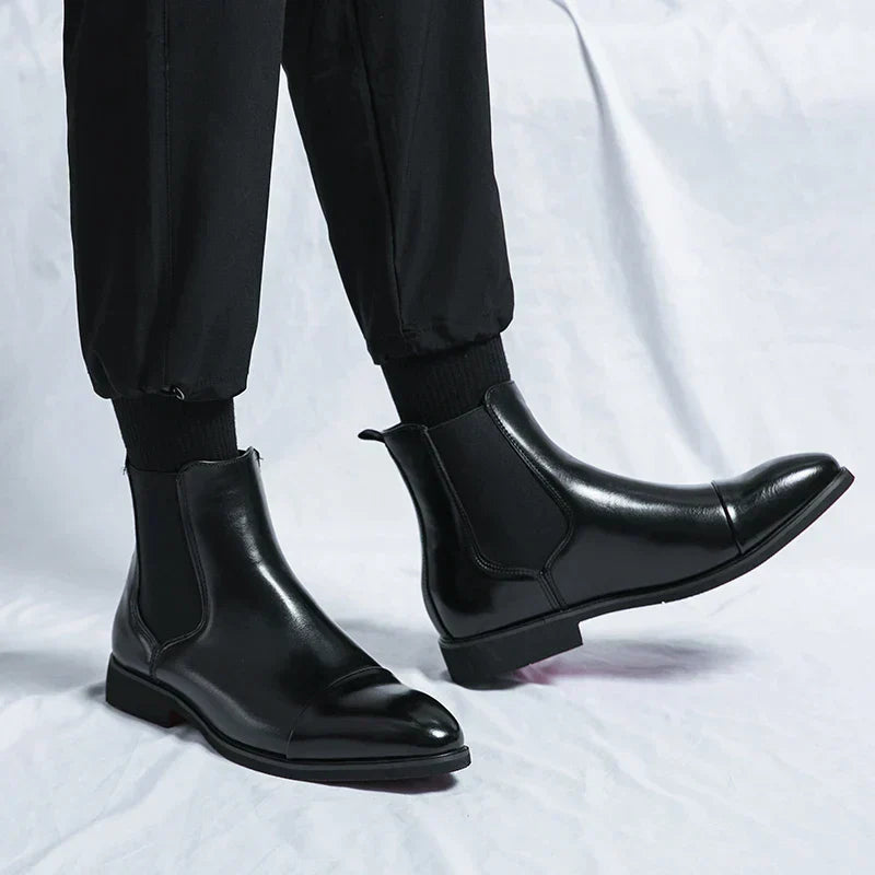 High-top pointed toe leather boots for men