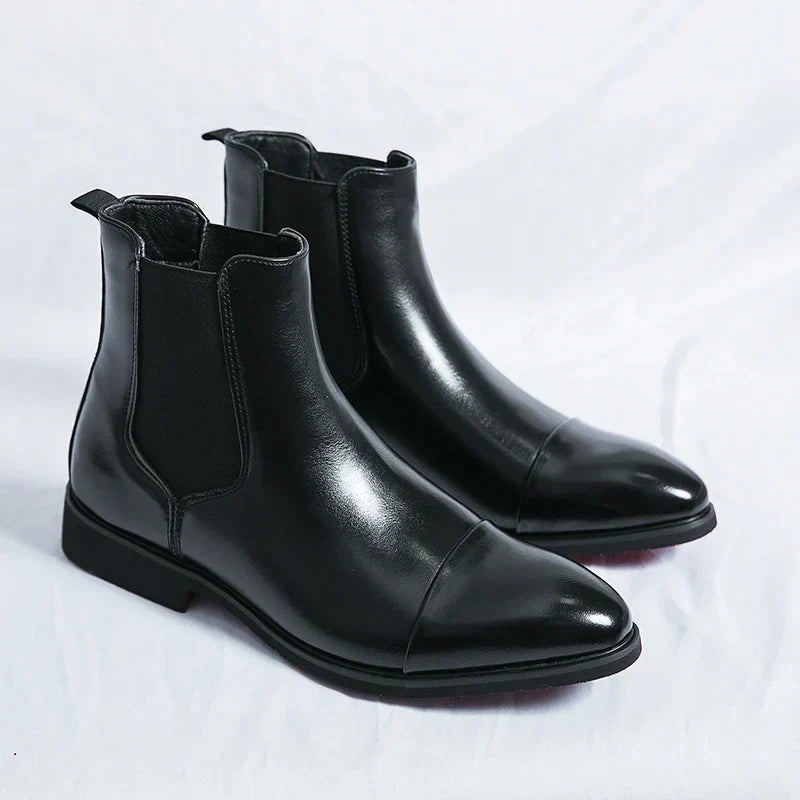 High-top pointed toe leather boots for men